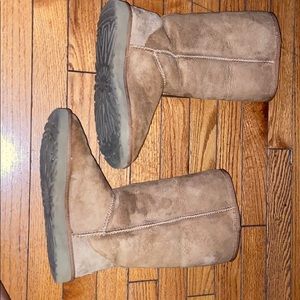 High Uggs Chestnut. No original box , cleaned.